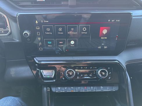 Used 2024 GMC Sierra 2500 AT4 w/ AT4 Premium Plus Package image 13