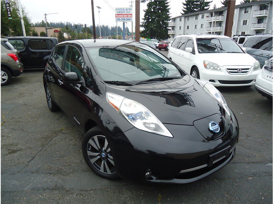 Used 2013 Nissan Leaf SL w/ Premium Pkg FWD image 4