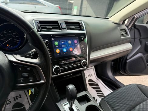 Used 2019 Subaru Outback 2.5i Premium w/ Popular Package #2 AWD/4WD image 10