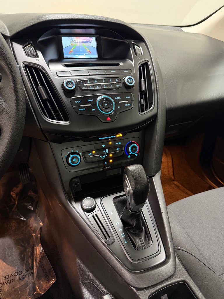 Used 2017 Ford Focus SE FWD image 13