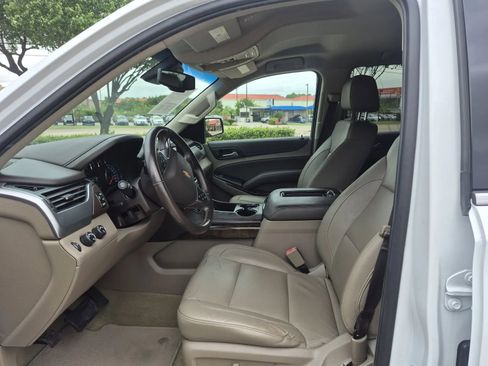 Used 2018 Chevrolet Suburban LT image 13