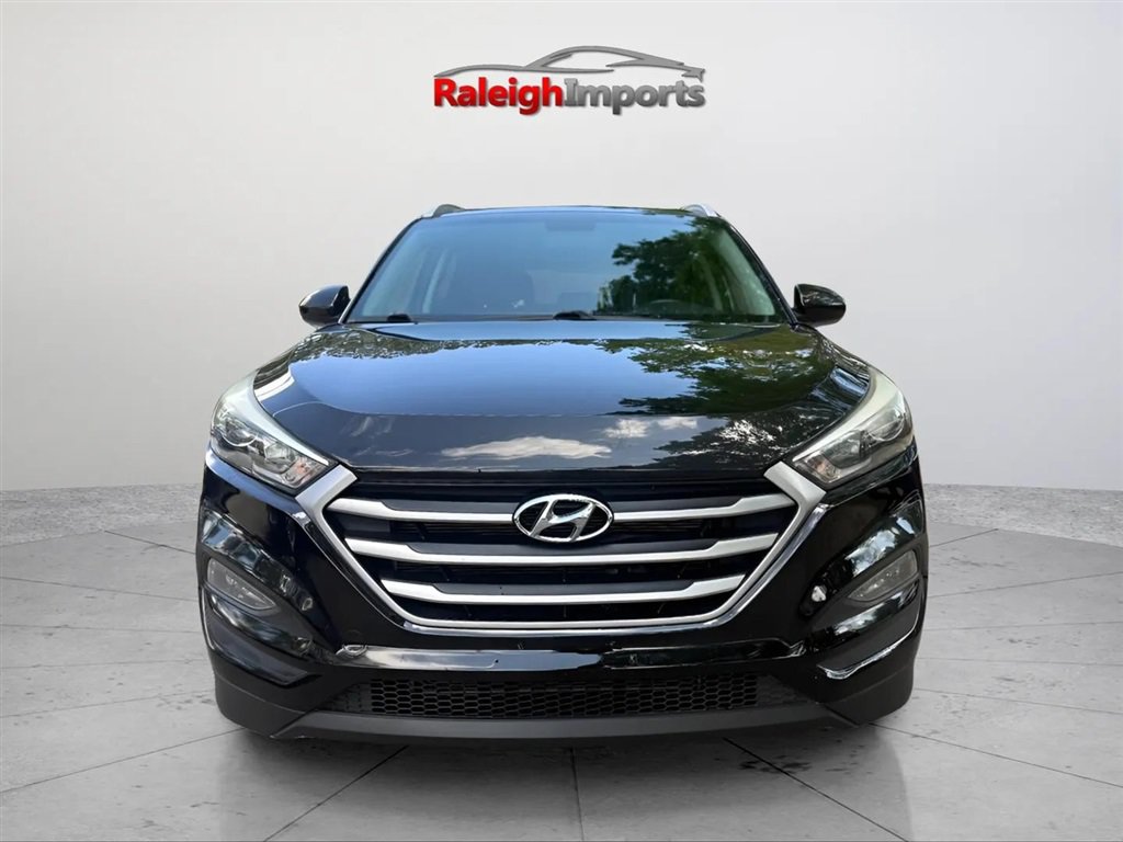Used 2017 Hyundai Tucson SE w/ SE Popular Package 02 AWD/4WD image 3
