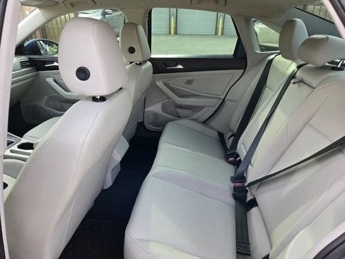 Used 2019 Volkswagen Jetta S image 36