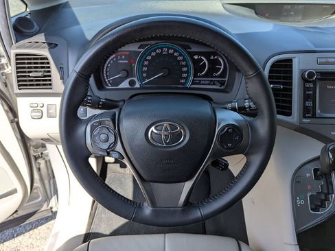 Used 2014 Toyota Venza XLE w/ XLE Premium Package AWD/4WD image 15