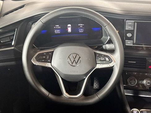 Certified 2022 Volkswagen Jetta SE FWD image 15