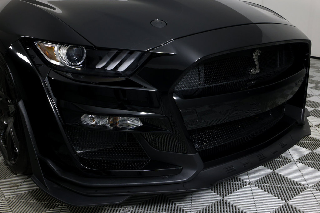 Used 2022 Ford Mustang Shelby GT500 w/ Carbon Fiber Track Pack RWD image 44