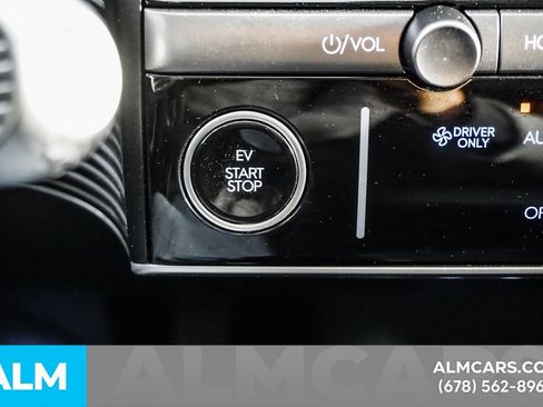 Used 2025 Hyundai Ioniq 5 SEL image 29