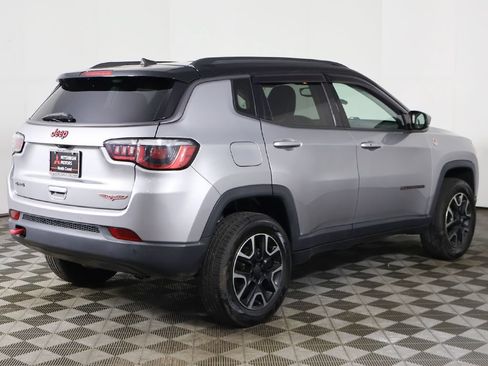 Used 2019 Jeep Compass Trailhawk w/ Cold Weather Group AWD/4WD image 9