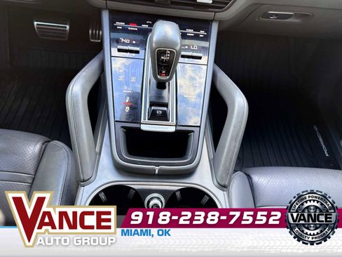 Used 2019 Porsche Cayenne S image 21