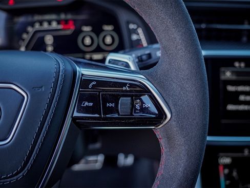 Used 2025 Audi RS 6 performance image 15