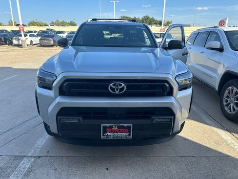 Used 2025 Toyota 4Runner SR5 RWD image 2