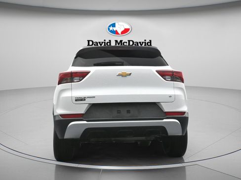 Used 2023 Chevrolet TrailBlazer LT FWD image 32