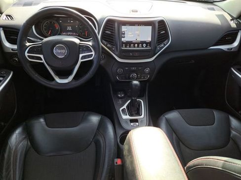 Used 2018 Jeep Cherokee Trailhawk w/ Comfort/Convenience Group image 22