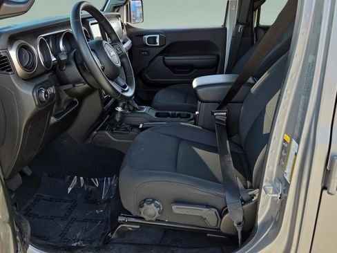 Used 2020 Jeep Wrangler Unlimited Sport S AWD/4WD image 9