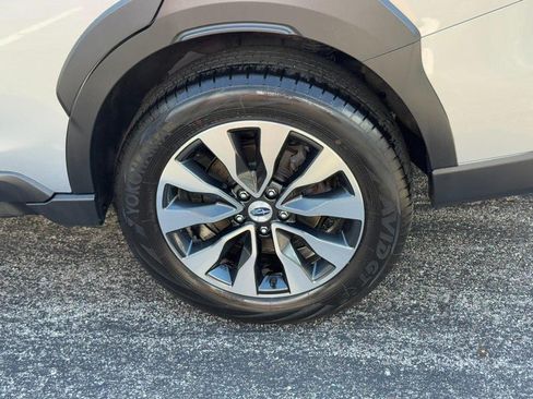 Used 2023 Subaru Outback Limited AWD/4WD image 8
