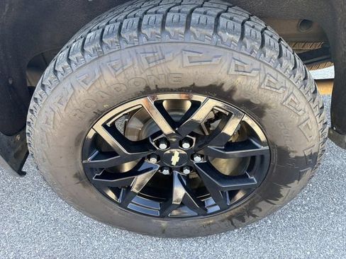 Used 2022 Chevrolet Silverado 1500 RST AWD/4WD image 32