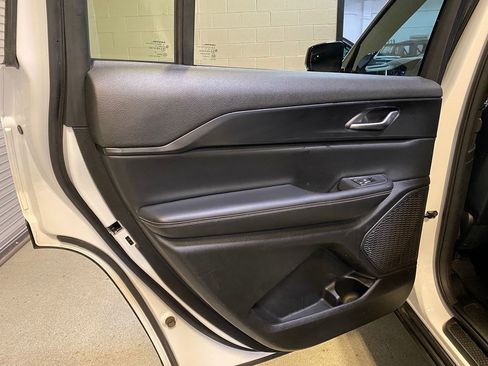 Used 2023 Jeep Grand Cherokee L Laredo RWD image 26