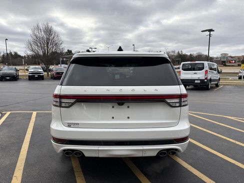 Used 2025 Lincoln Aviator Reserve w/ Equipment Group 201A image 5