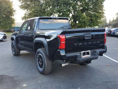 New 2025 Toyota Tacoma TRD Off-Road image 3