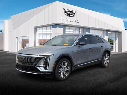 Used 2024 Cadillac Lyriq Tech AWD/4WD image 1