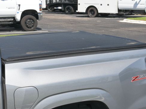 Used 2024 Chevrolet Colorado Z71 w/ Z71 Convenience Package 2 image 39