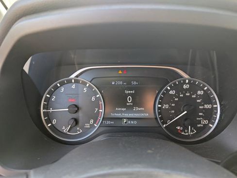 Used 2024 Nissan Titan SV w/ SV Bronze Edition Package image 12