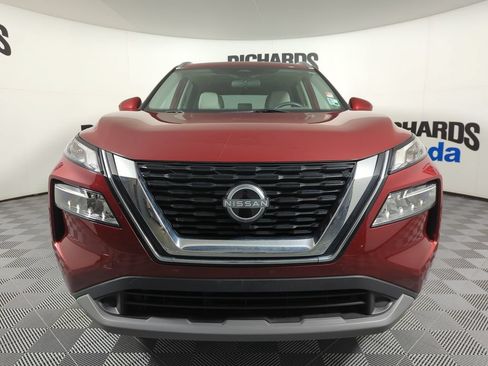 Used 2023 Nissan Rogue SV w/ SV Premium B Package FWD image 3