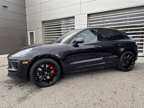 Used 2023 Porsche Macan GTS image 2