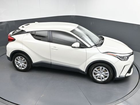 Used 2020 Toyota C-HR LE FWD image 33
