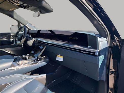 New 2026 Cadillac Escalade IQ Luxury 2 w/ LPO, Floor Liner Package AWD/4WD image 14