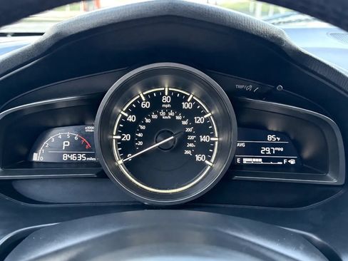 Used 2018 MAZDA MAZDA3 Touring FWD image 16