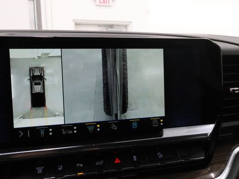 Used 2024 Chevrolet Silverado 2500 LT w/ Midnight Edition image 23