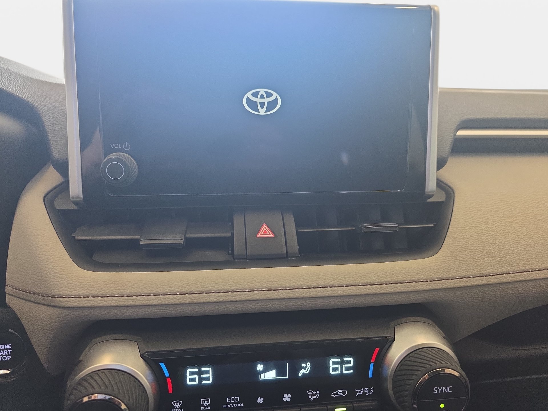 Used 2023 Toyota RAV4 XLE w/ Convenience Package FWD image 20