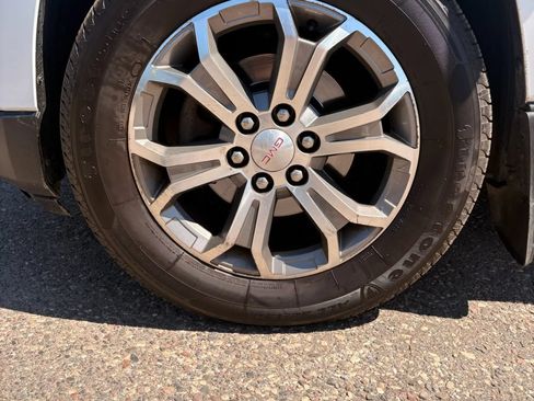 Used 2016 GMC Acadia SLT AWD/4WD image 9