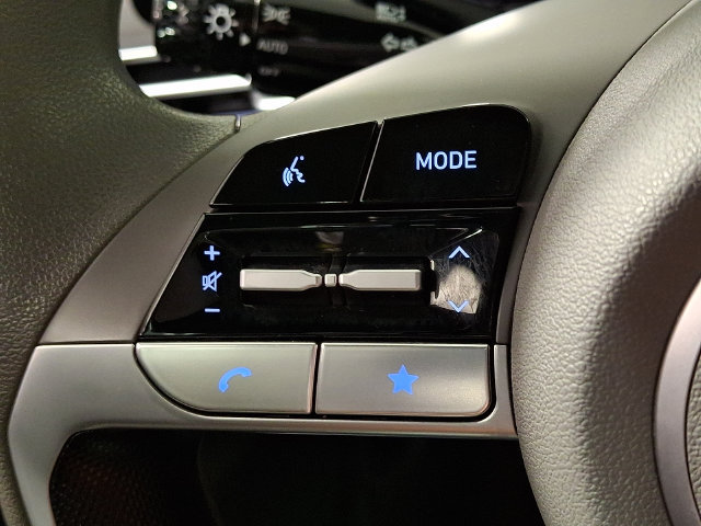 Used 2024 Hyundai Elantra SEL FWD image 20