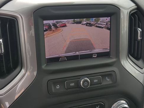 Used 2024 GMC Sierra 1500 Pro w/ Pro Value Package image 17