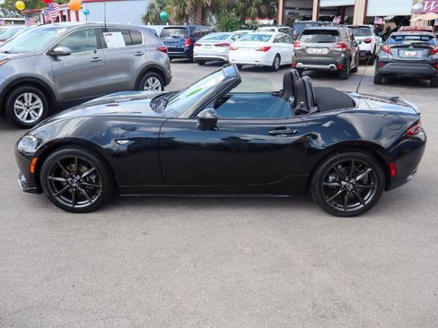 Used 2016 MAZDA MX-5 Miata Club RWD image 2