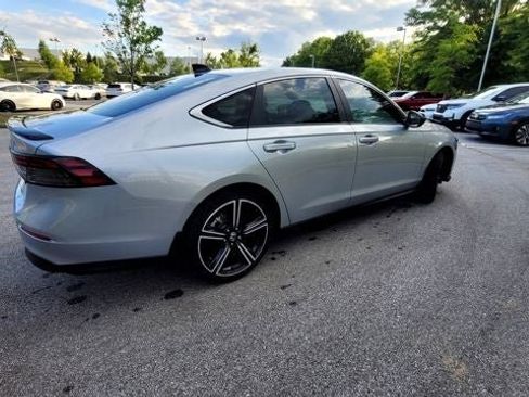 Used 2025 Honda Accord Sport image 5
