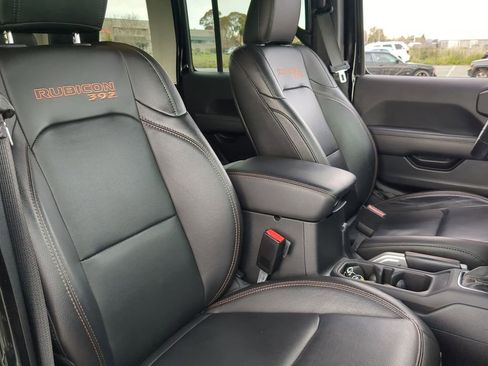 Used 2021 Jeep Wrangler Unlimited Rubicon w/ Trailer Tow Package image 8