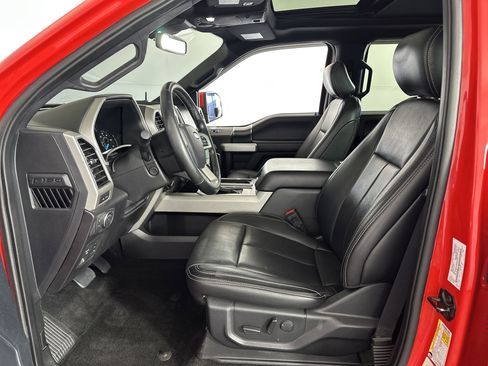 Used 2019 Ford F150 Lariat w/ Equipment Group 502A Luxury image 6