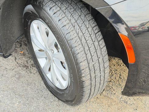 Used 2018 Chrysler Pacifica Touring-L image 84