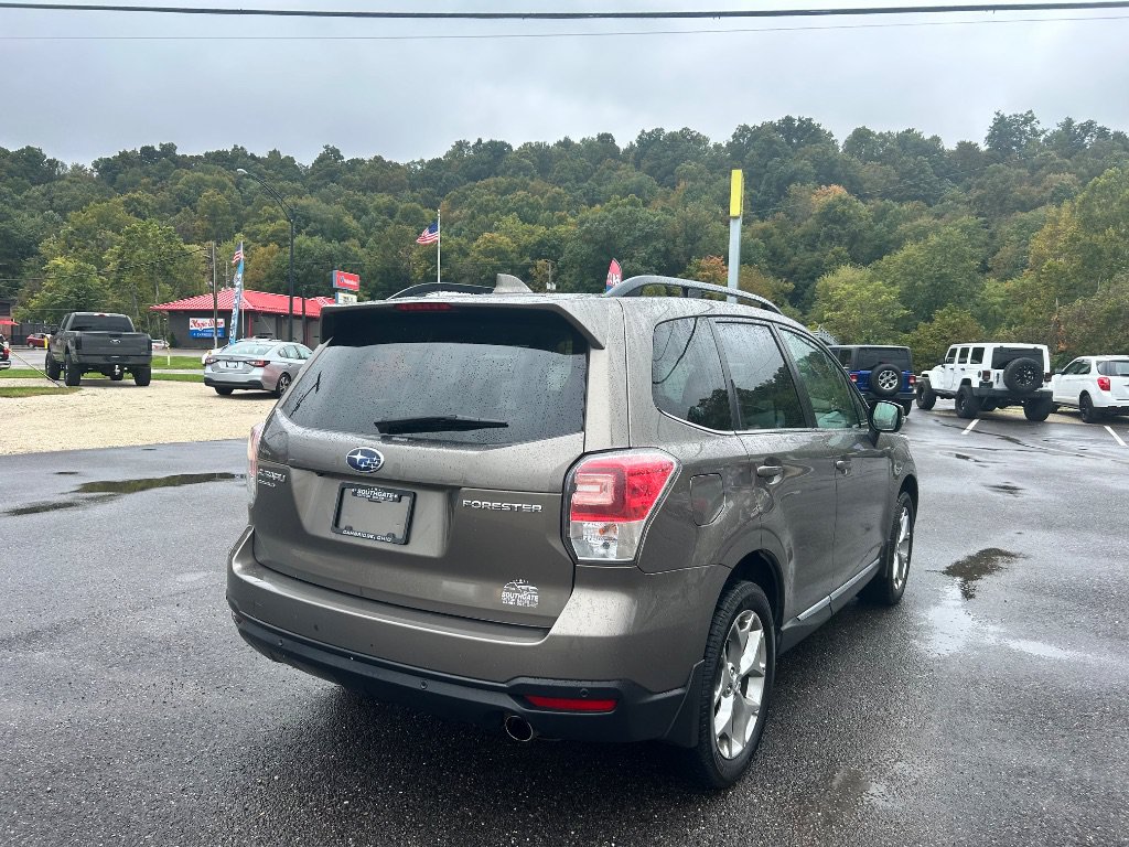 Used 2018 Subaru Forester 2.5i Touring AWD/4WD image 4