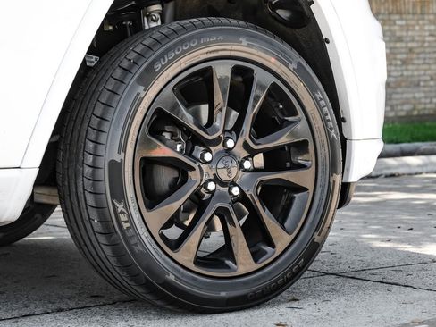 Used 2019 Jeep Grand Cherokee Altitude image 66