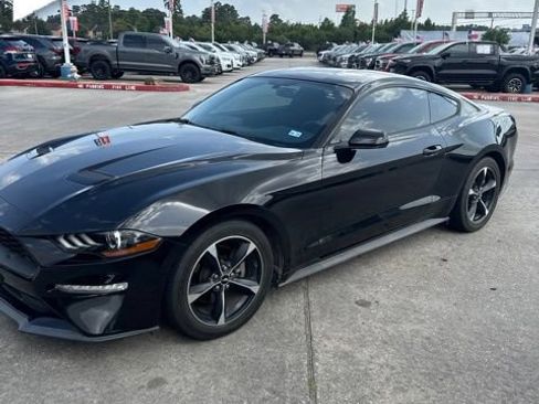 Used 2018 Ford Mustang Coupe RWD image 7