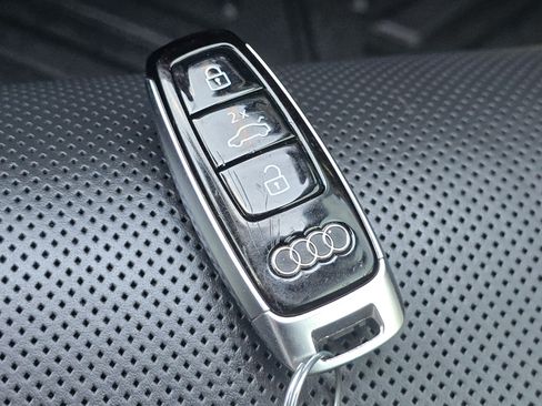 Certified 2023 Audi SQ7 Premium Plus w/ Executive Package AWD/4WD image 29