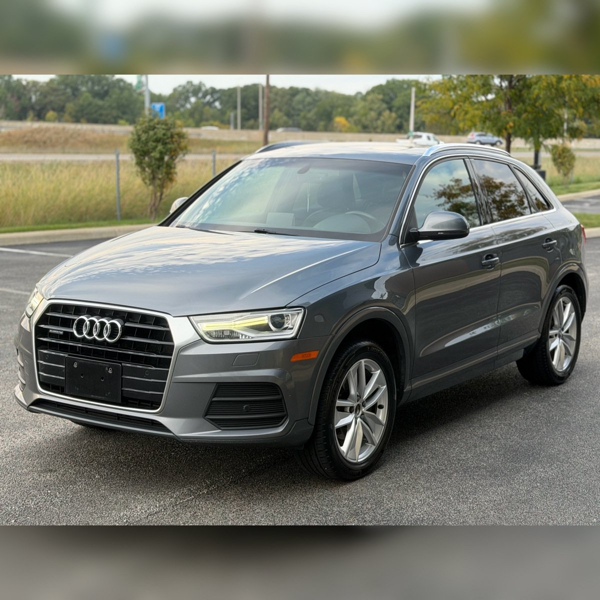 Used 2016 Audi Q3 2.0T Premium Plus w/ Technology Package AWD/4WD image 4