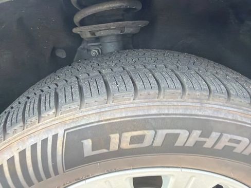 Used 2024 Ford Escape Active AWD/4WD image 10