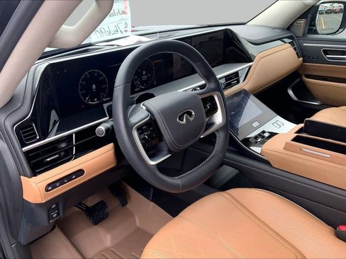 Used 2025 INFINITI QX80 Sensory AWD/4WD image 18