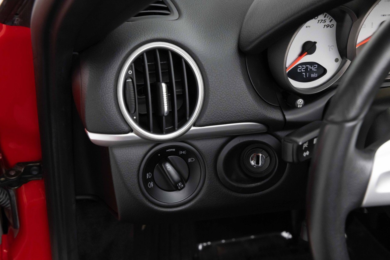 Used 2005 Porsche Boxster S RWD image 38