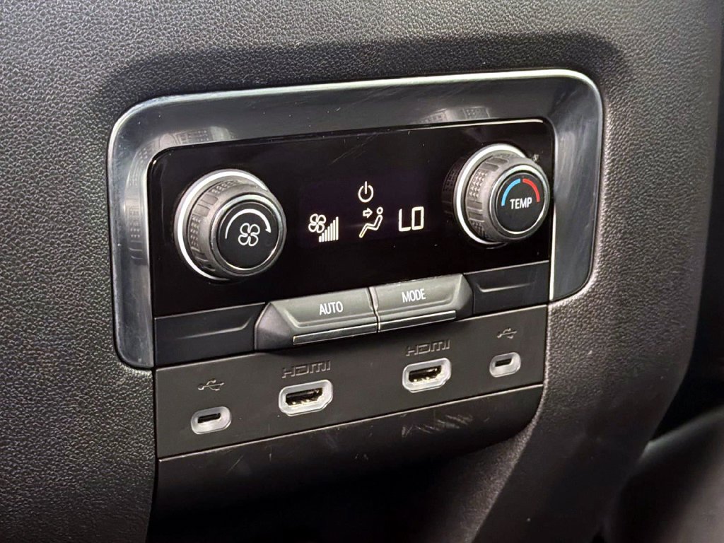 Used 2021 Chevrolet Suburban Z71 w/ Rear Media and Nav Package AWD/4WD image 16